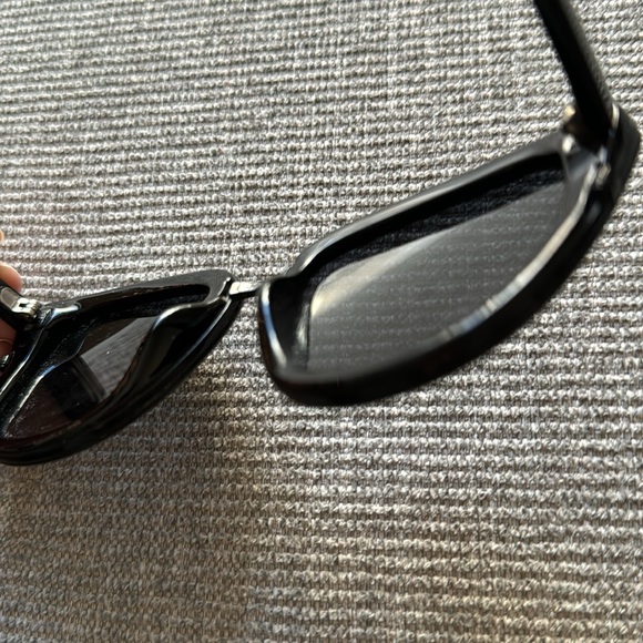 Cole Haan Polarized Sunglasses - Picture 8 of 11
